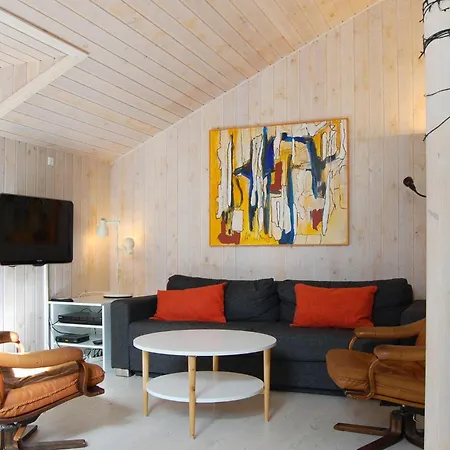 Holiday home Mormor