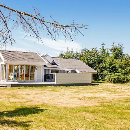 Holiday home Mormor *